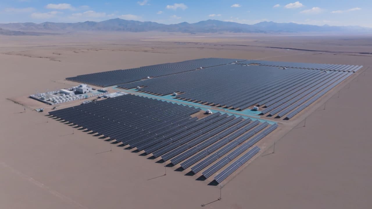 Grid-Forming Tech Hits Milestone: Green Power Goes Commercial at High Altitudes | HUAWEI Smart PV Global